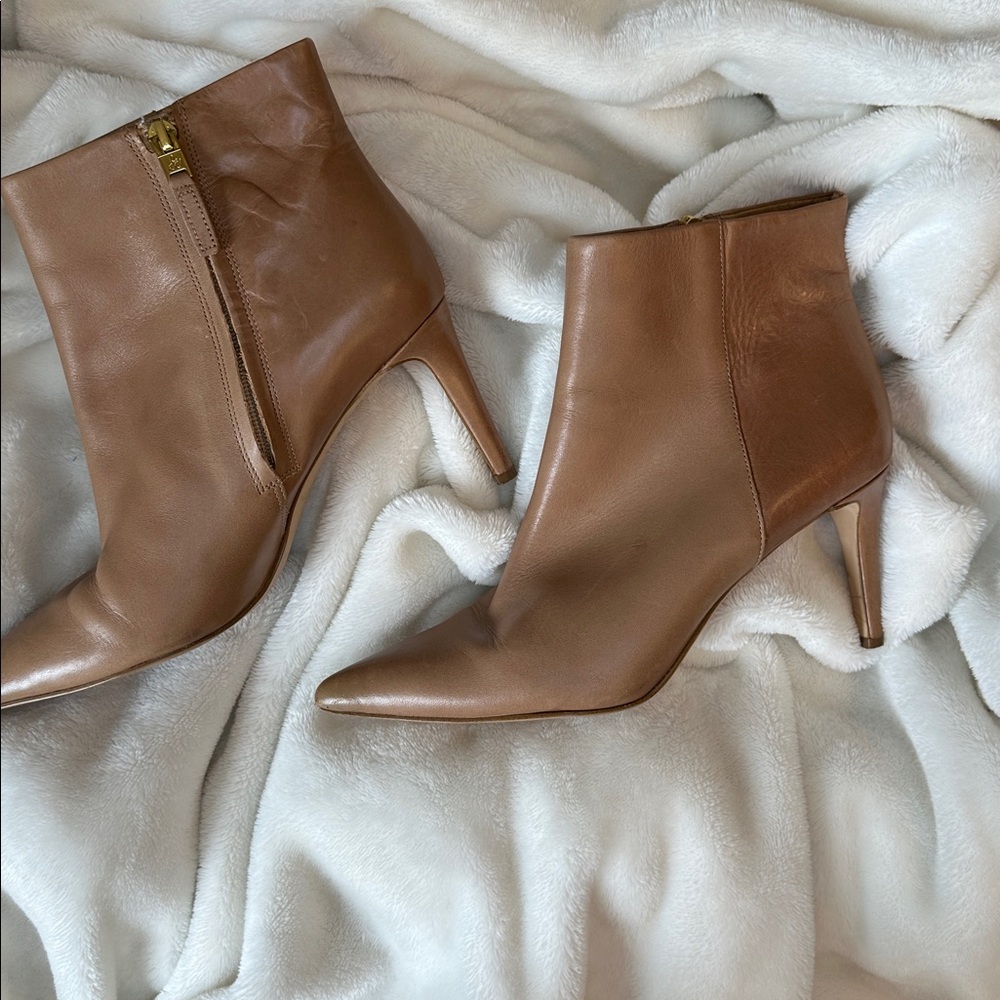 Sam Edelman Nude Pointed Toe Heeled Ankle Boots Size 8.5
